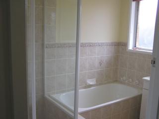 Bathroom (2006-03-09)