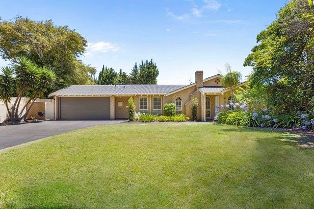 12 Loton Road, WA 6009