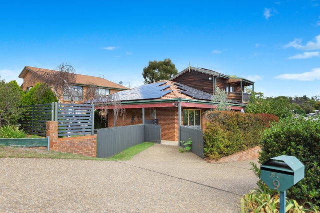 9 Lloyd Avenue, NSW 2630