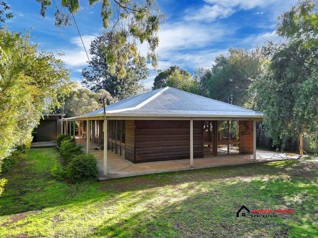 8 Collie St, NSW 3644