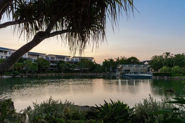 712/3 Pendraat Parade, QLD 4212