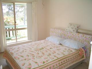 Bed 1 (2006-12-07)