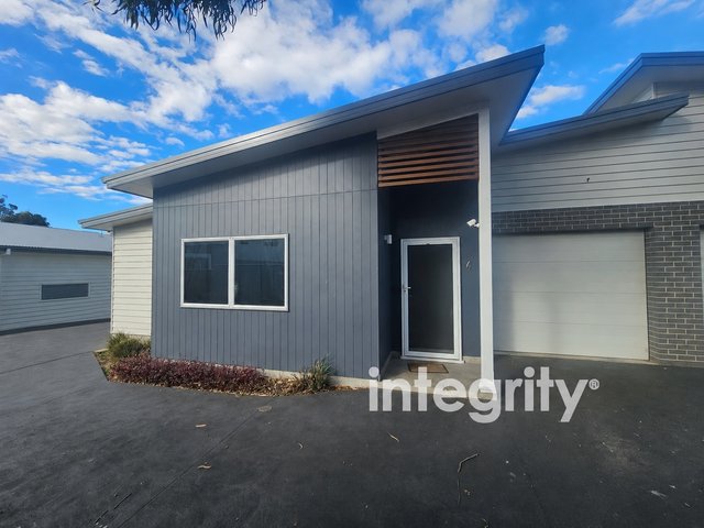 4/2 McMahons Road, NSW 2541