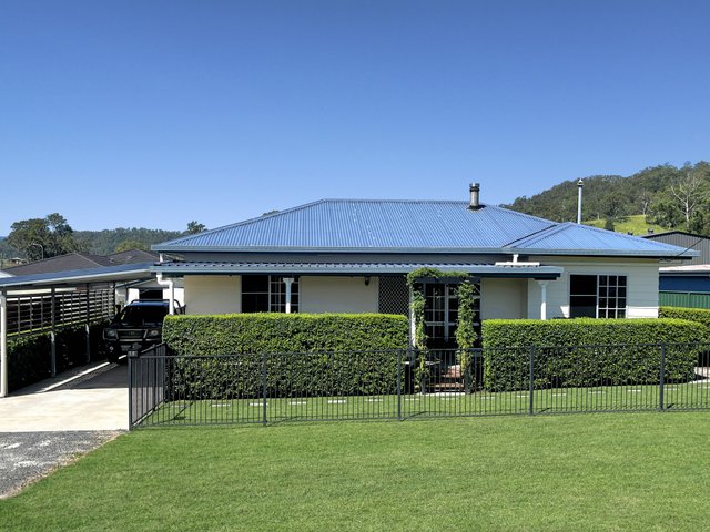 18 Colin St, NSW 2474