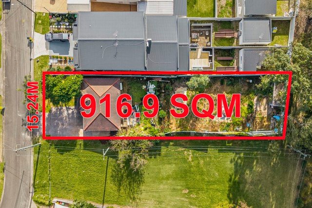 28 Collins Crescent, NSW 2199