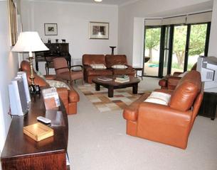 Lounge Room (2010-05-08)