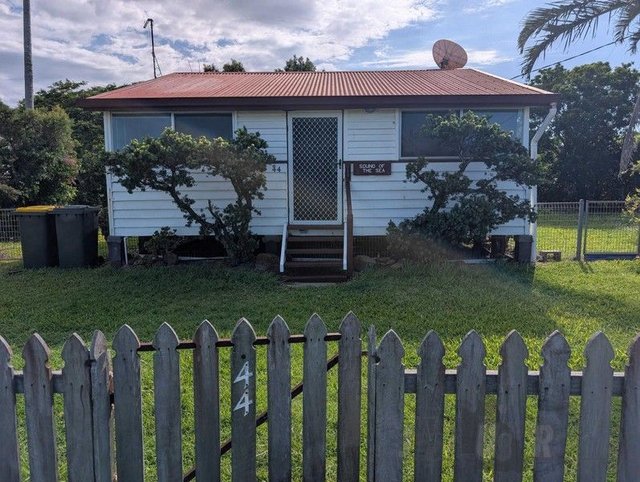 44 Bathurst Street, QLD 4670