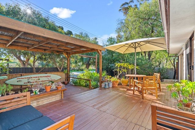 11 William Road, WA 6210