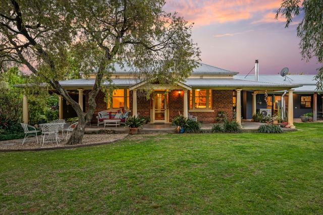 290 Riggs Creek Road Balmattum Via, VIC 3666