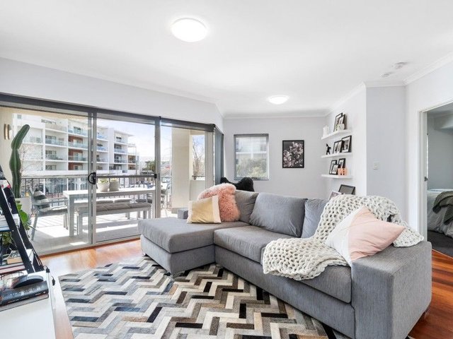 39/150 Stirling Street, WA 6000