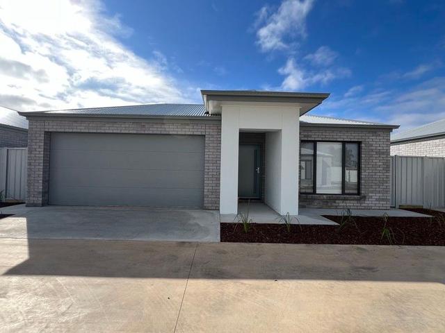 4/6 Giovanna Court, VIC 3498