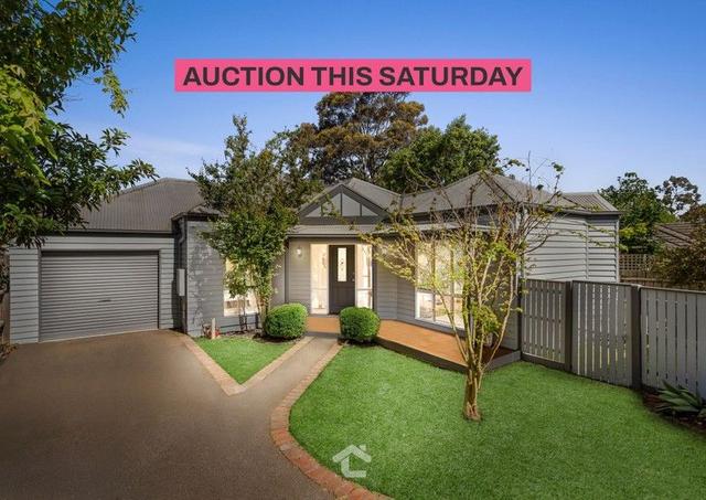 2/10 Cook Road, VIC 3132