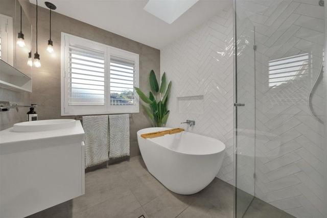 35 Bataan Circuit, NSW 2261