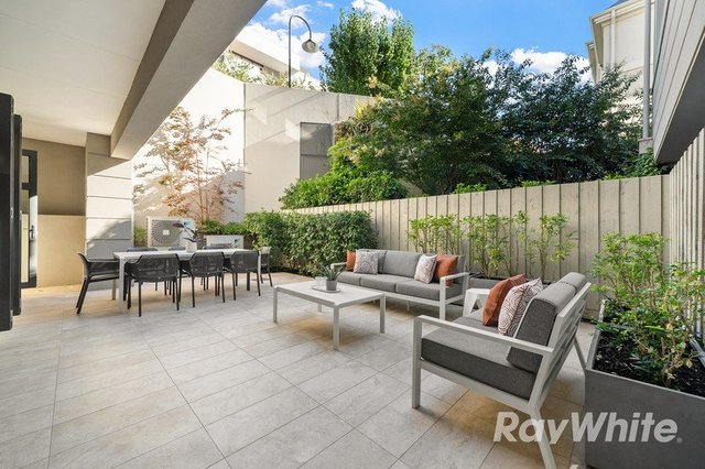 2/15 Somers Avenue, VIC 3144