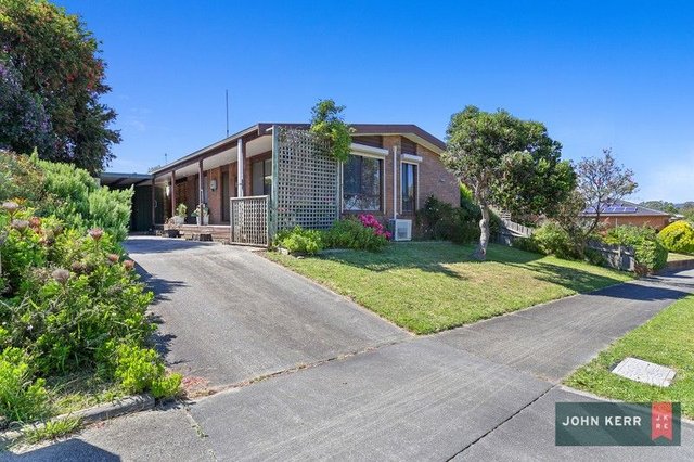26 Dinwoodie Drive, VIC 3825
