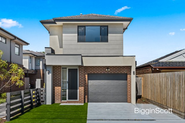 2/10 Bevan Avenue, VIC 3169