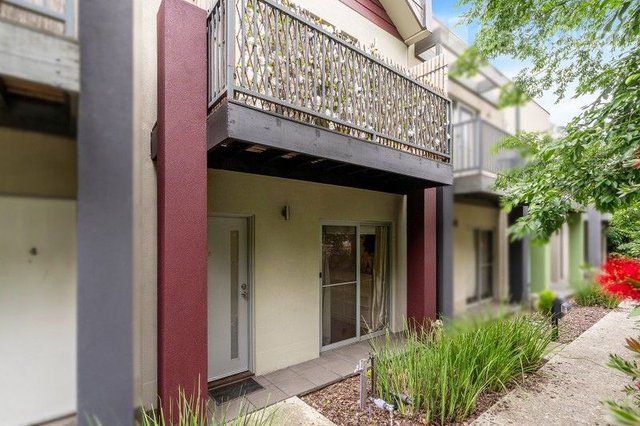5/60 Cradle Mountain  Drive, VIC 3064