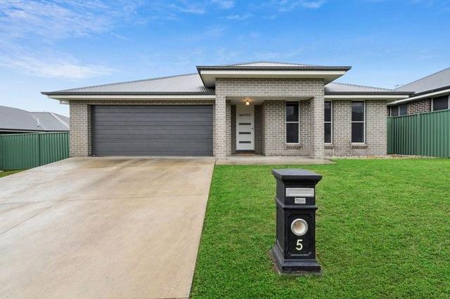5 McLean Street, NSW 2795