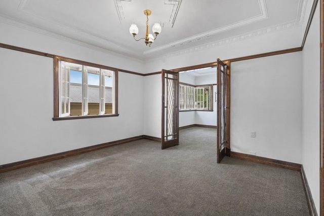 18 King Street, QLD 4103