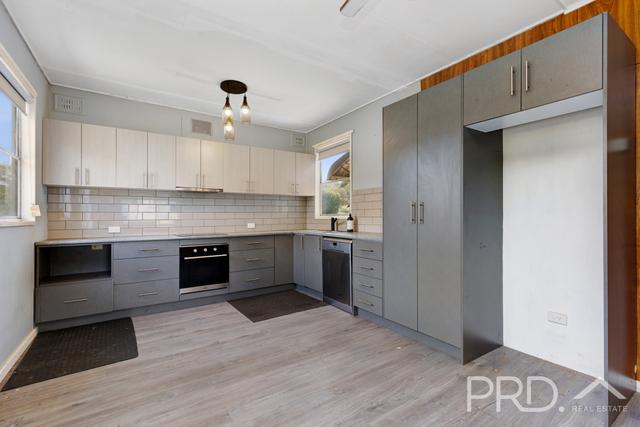 21 Kinred Street, NSW 2720