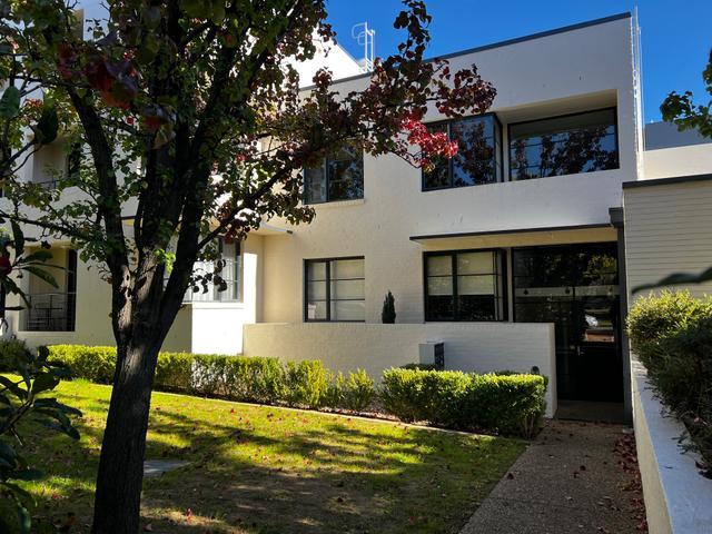 5/3 Burke Cres, ACT 2603