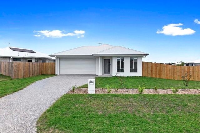 32 North Lakes Circuit, QLD 4659