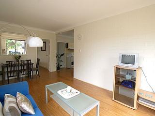 Living & Dining (2012-10-02)