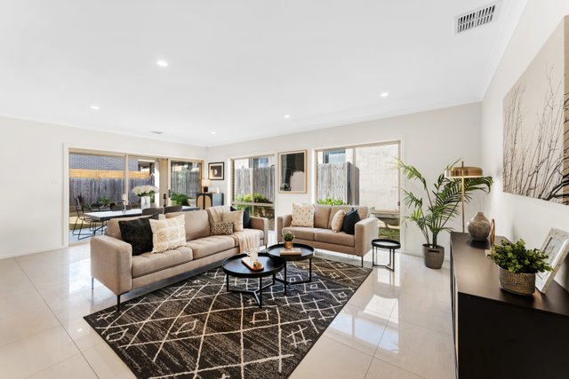 16 Starcevich Crescent, ACT 2914