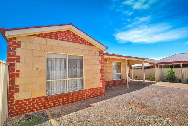 2/6 Golden Grove, VIC 3496
