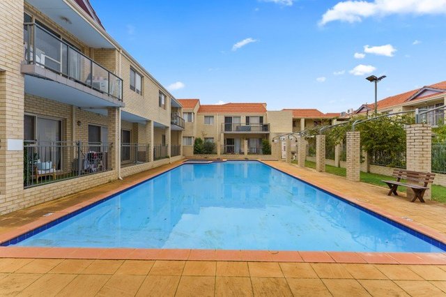40/24 Burton St, WA 6107