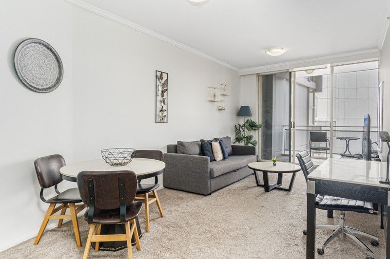 https://images.allhomes.com.au/property/photo/7b6e10efd961c4225cb02fcd1101ca18_hd.jpg