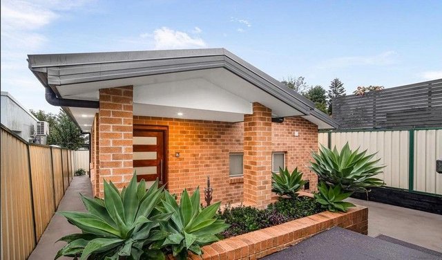 Granny Flat/93 Binalong Road, NSW 2146