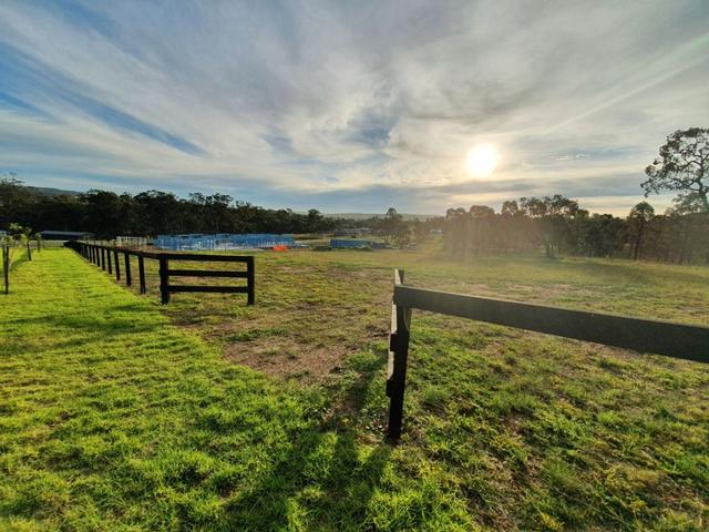 4 Stable Close, NSW 2333