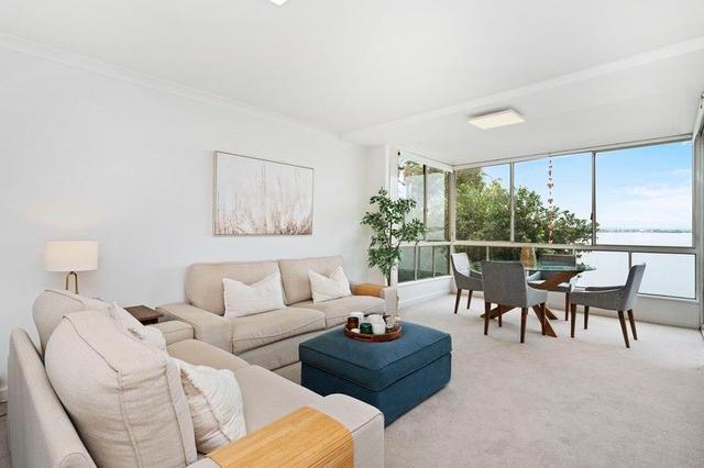 12/1 Wingfield Avenue, WA 6009