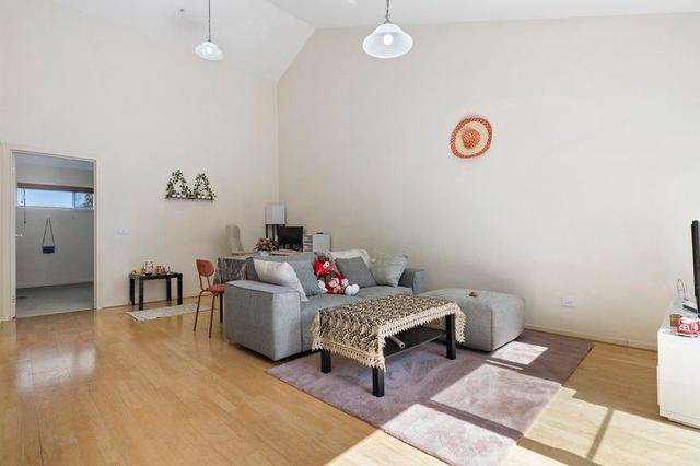 17/8 Mawbey Street, VIC 3031