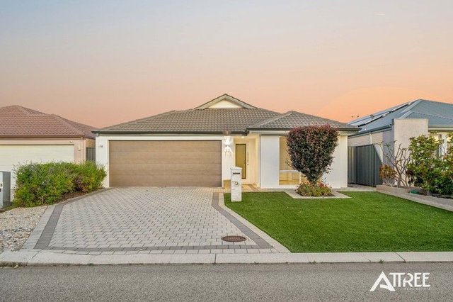 13 Evandale Way, WA 6112