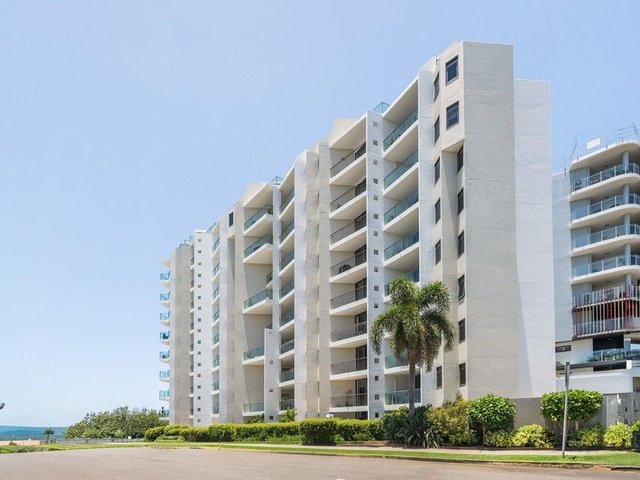 6/36-38 Prince Edward Parade, QLD 4020
