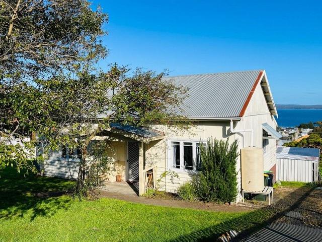 5 View Street, WA 6330