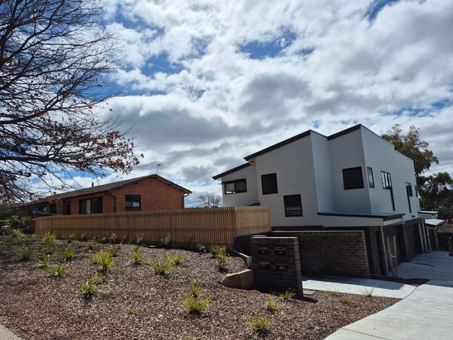 2/31 Custance Street, ACT 2607