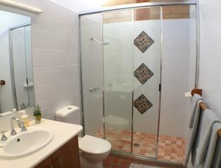 Family Bathroom (2019-11-12)