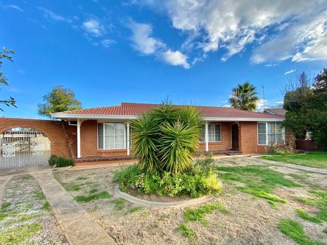8 Elm Place, NSW 2871