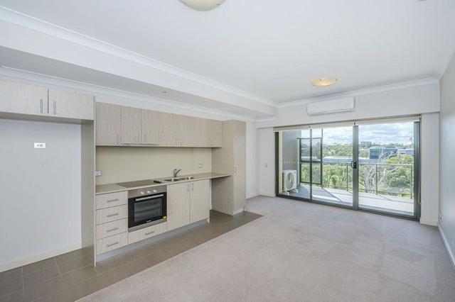 63/2 Molloy Promenade, WA 6027