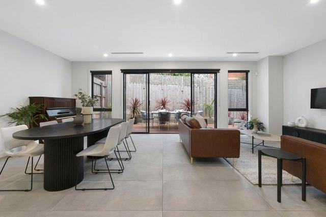 2/9 Elm Grove, VIC 3195
