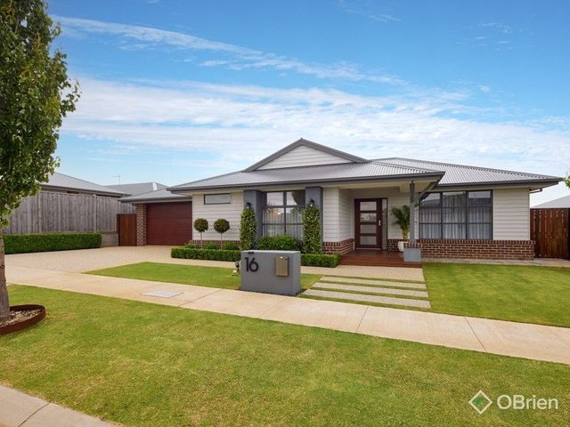16 Silky Drive, VIC 3820