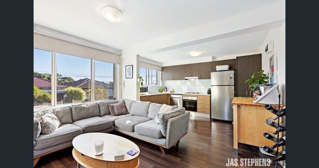 2/2 John Street, VIC 3011