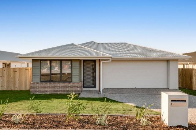 7 Flame Tree Road, QLD 4350