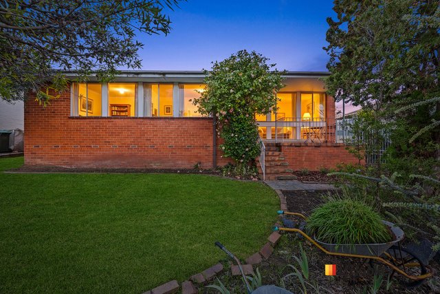 30 Burrinjuck Crescent, ACT 2611