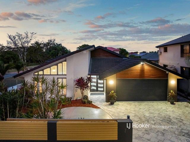 2 Lily Circuit, QLD 4112