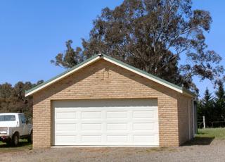 Double Garage (2011-10-05)