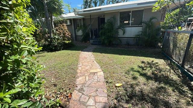 11 Woollybutt Pl, WA 6743